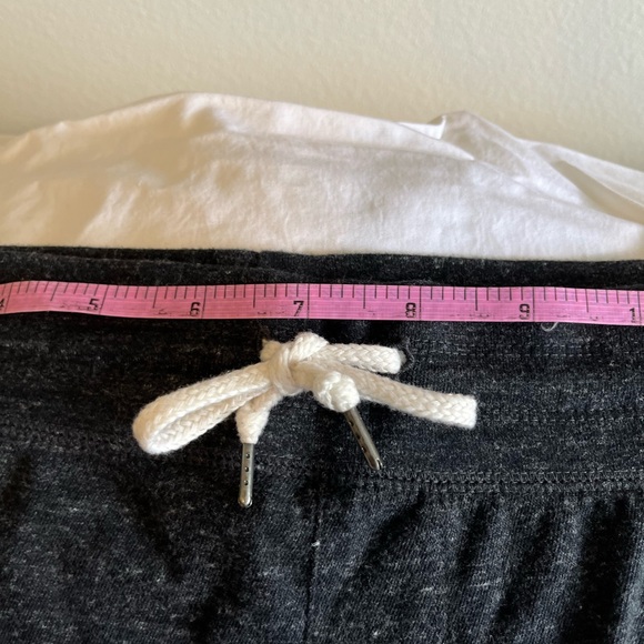 💜GUC Nike Cropped Sweat pants, grey in XL - Picture 4 of 7